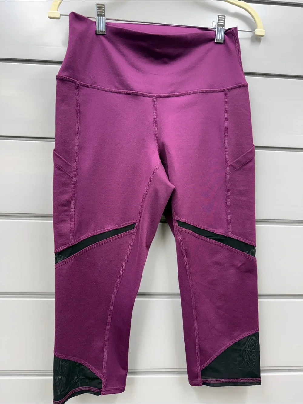 Alo fuchsia, color Active Capri Leggings